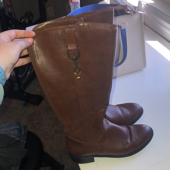 wide calf boots size 8